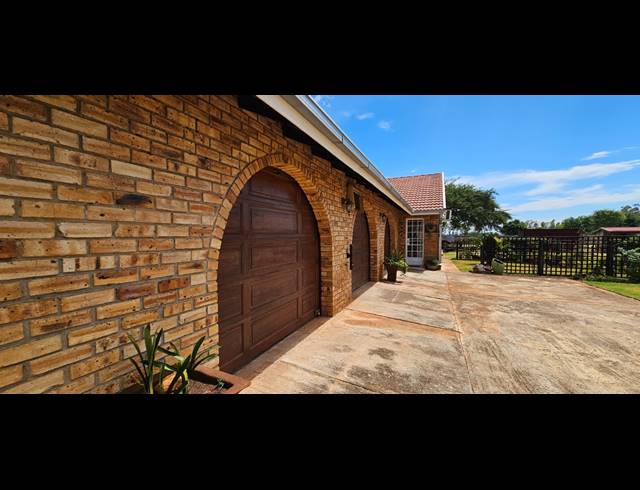 2.50HA FARM FOR SALE IN OORZAAK AH